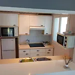 1 Bedroom Apartment Near The Beach
